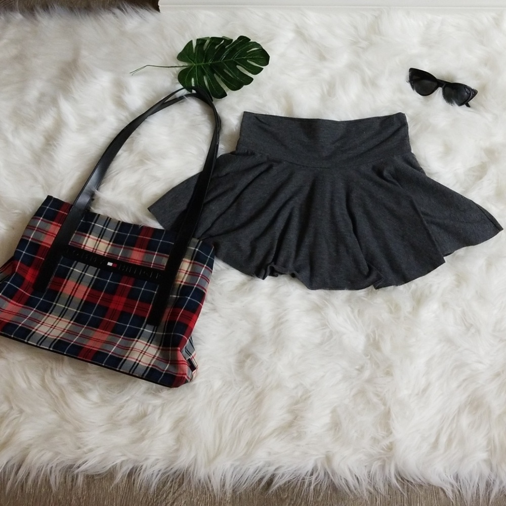 Grey short skirt